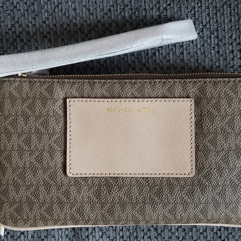 Authentic Michael Kors Large Double Zip Wristlet